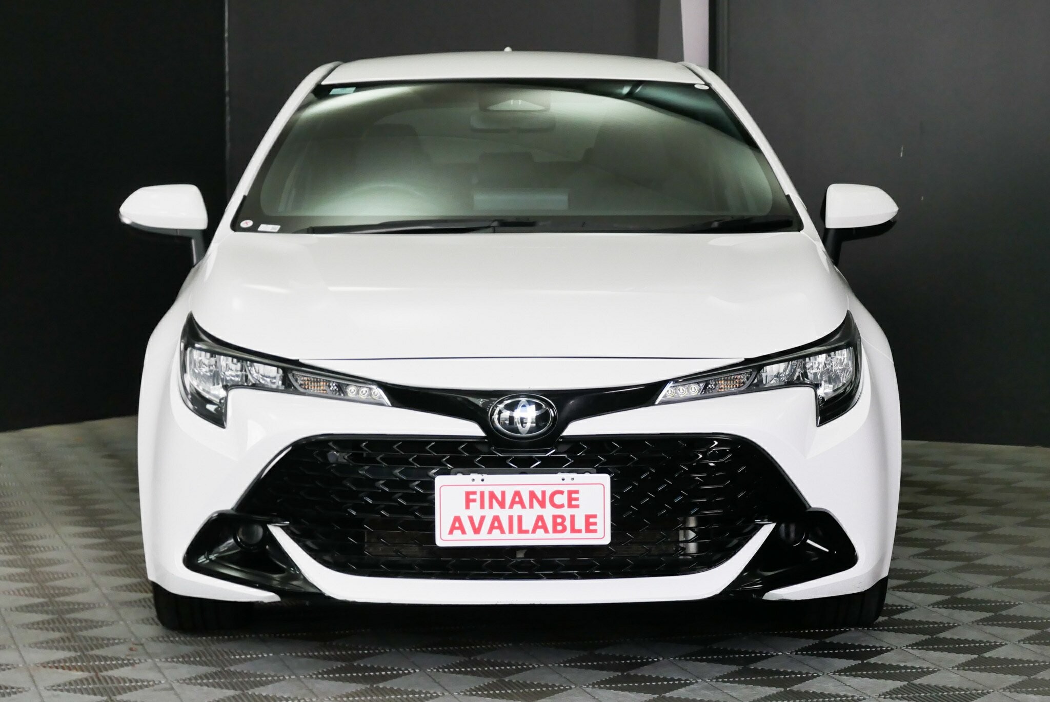 Toyota Corolla image 2