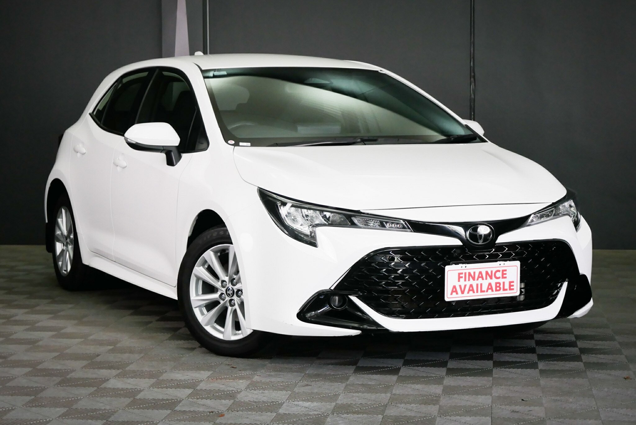 Toyota Corolla image 1