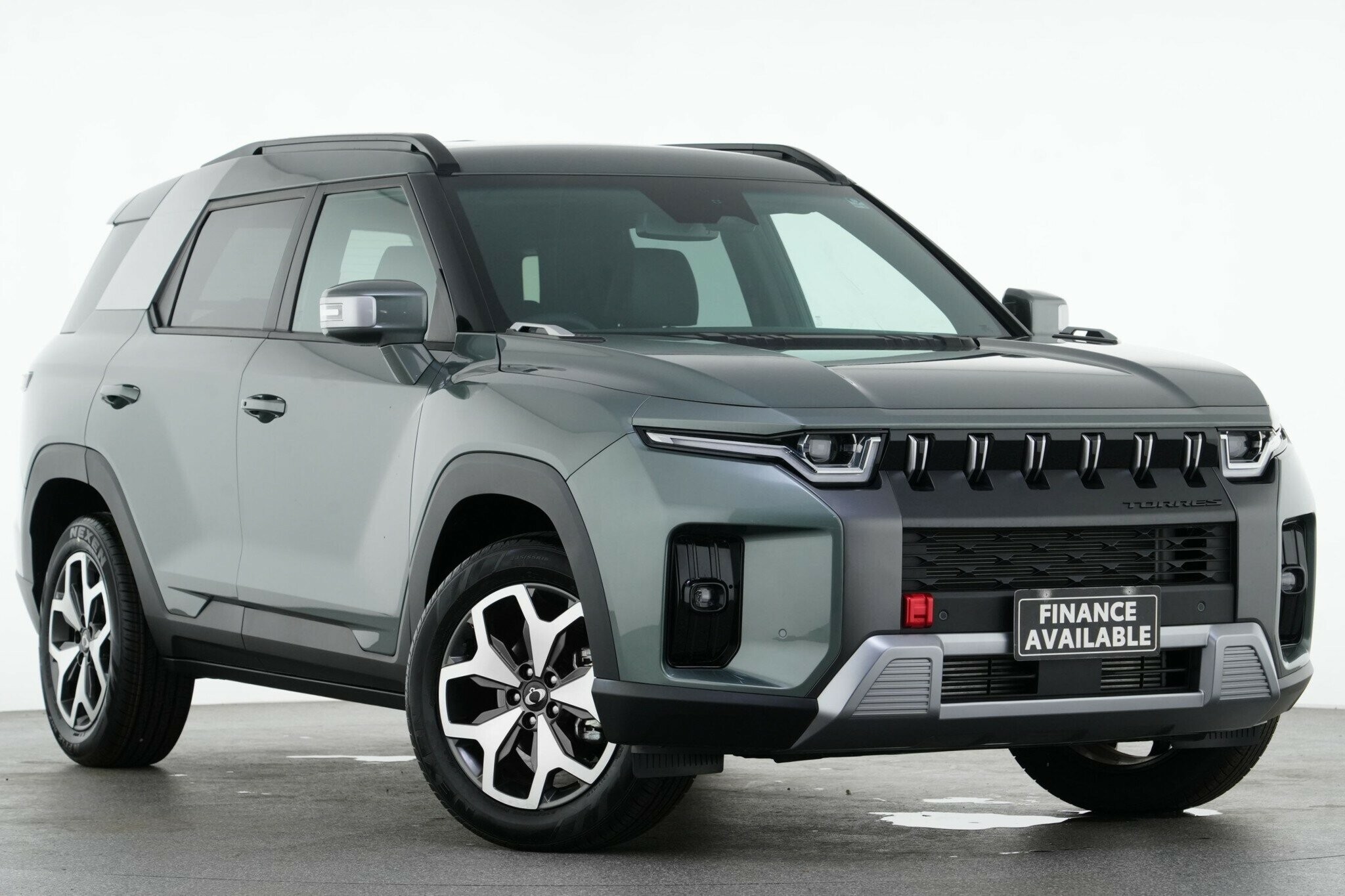 Kgm Ssangyong Torres Adventure image 1