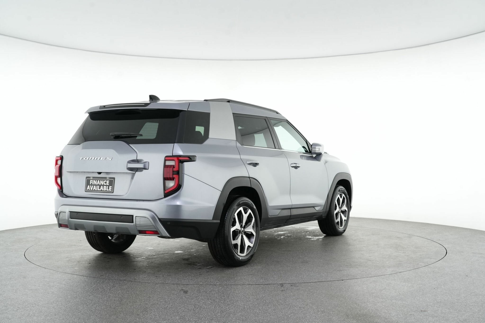 Kgm Ssangyong Torres Adventure image 4