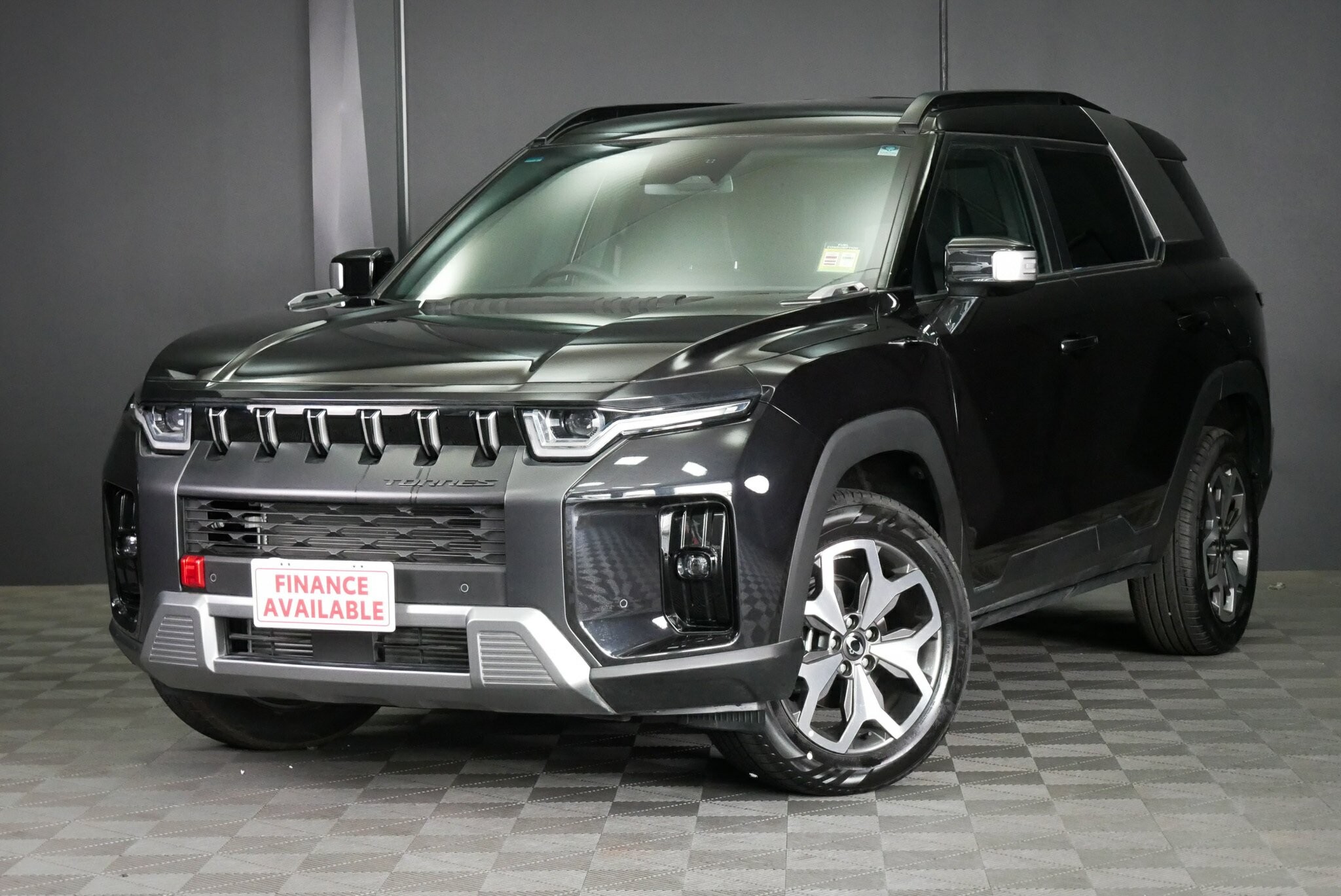 Kgm Ssangyong Torres Adventure image 3