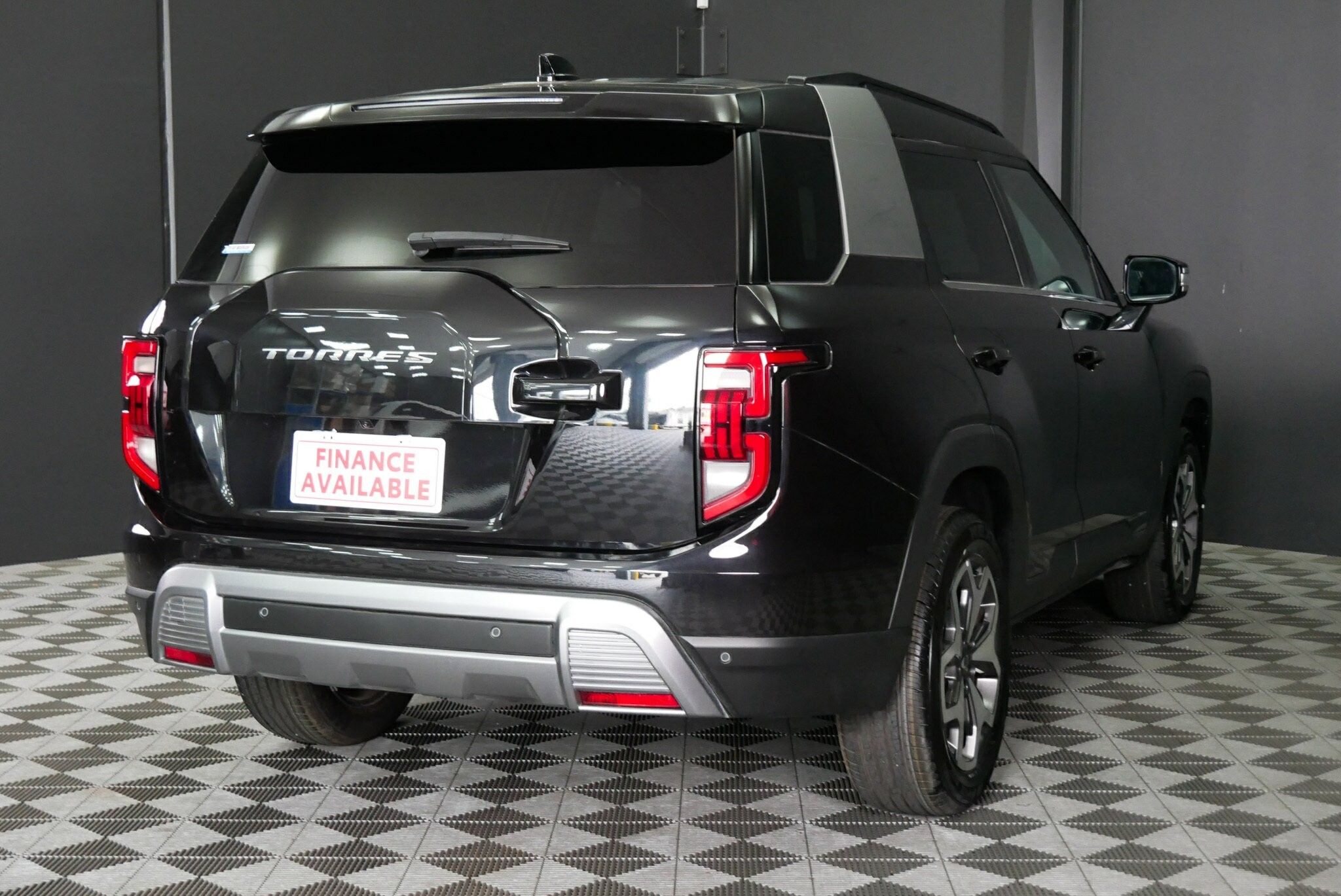 Kgm Ssangyong Torres Adventure image 4