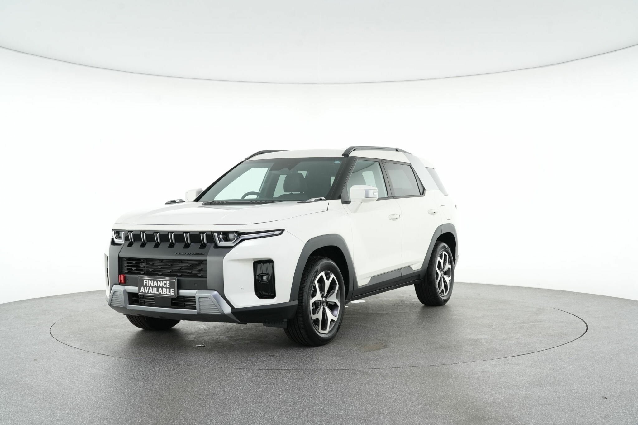 Kgm Ssangyong Torres image 4