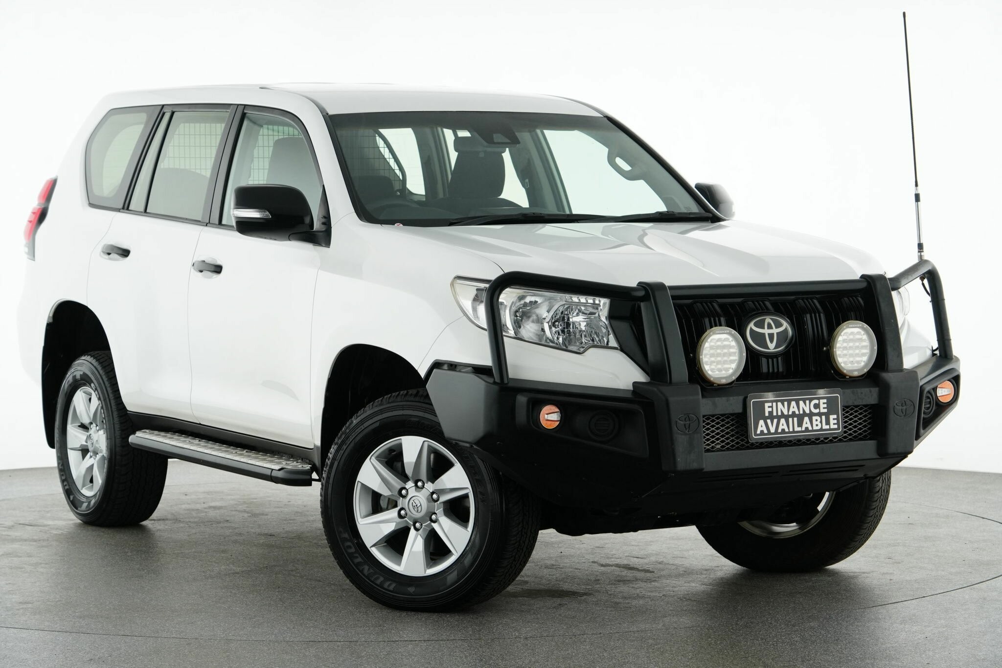 Toyota Landcruiser Prado image 1