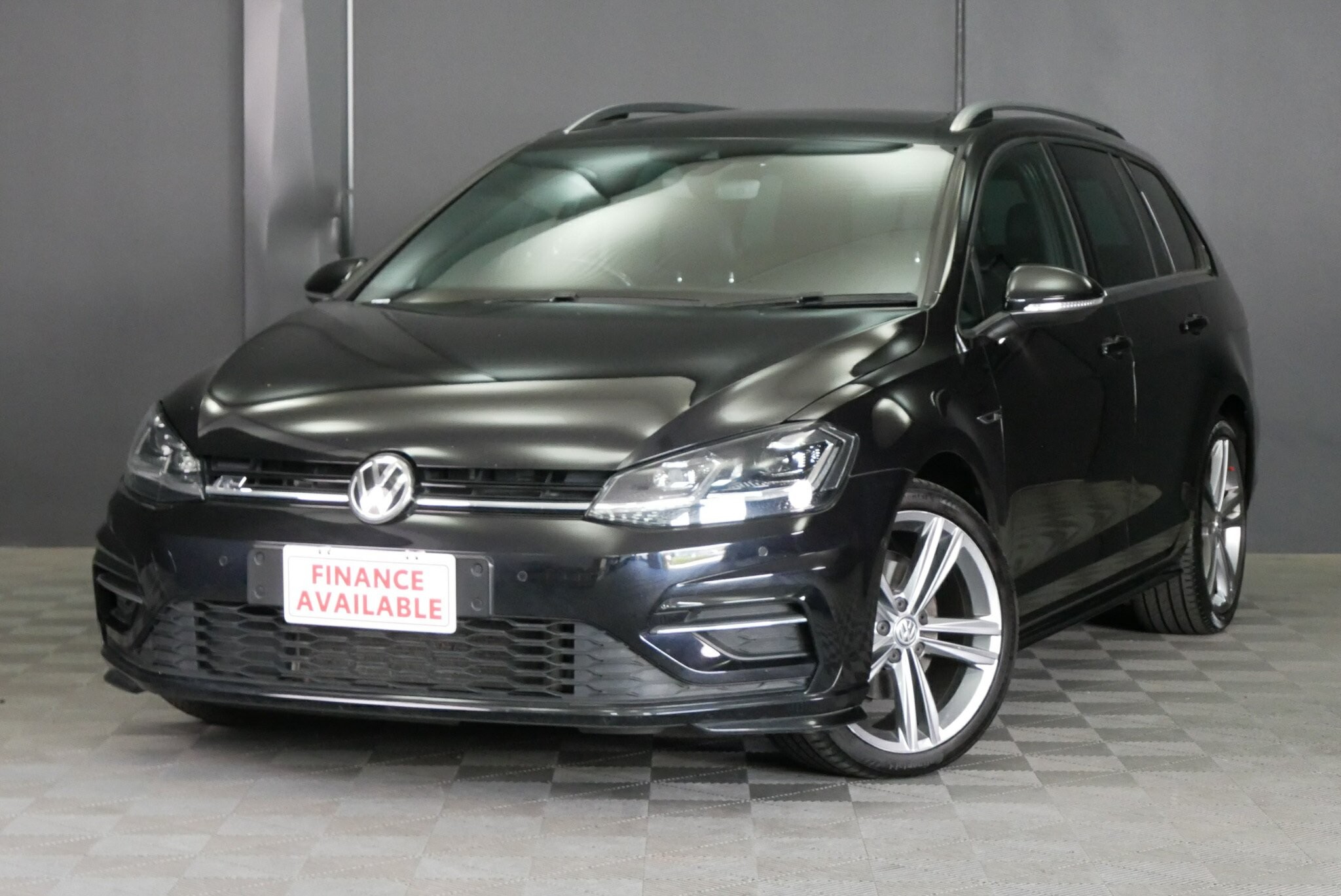 Volkswagen Golf image 3