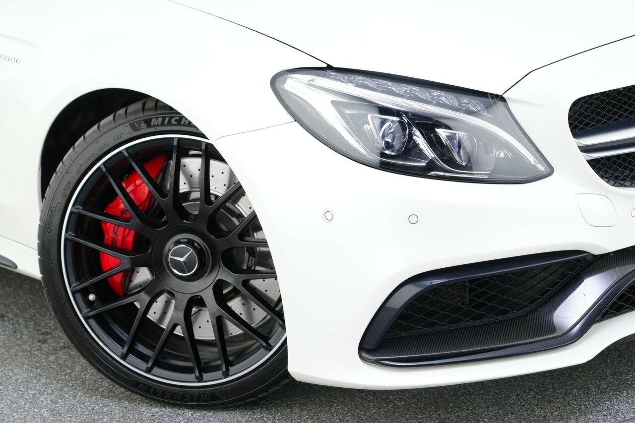 Mercedes Benz C-class image 2