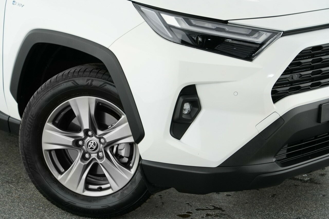 Toyota Rav4 image 2
