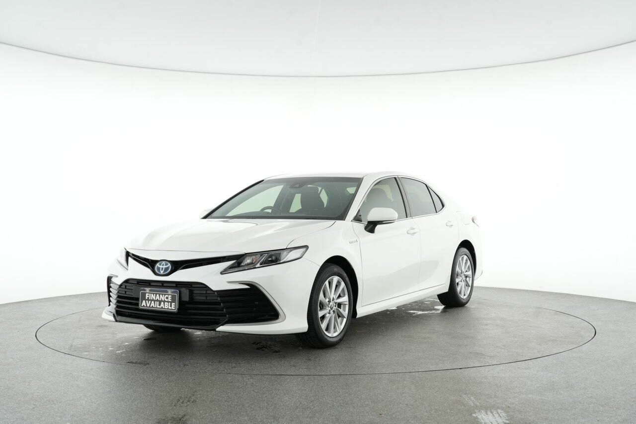 Toyota Camry image 4