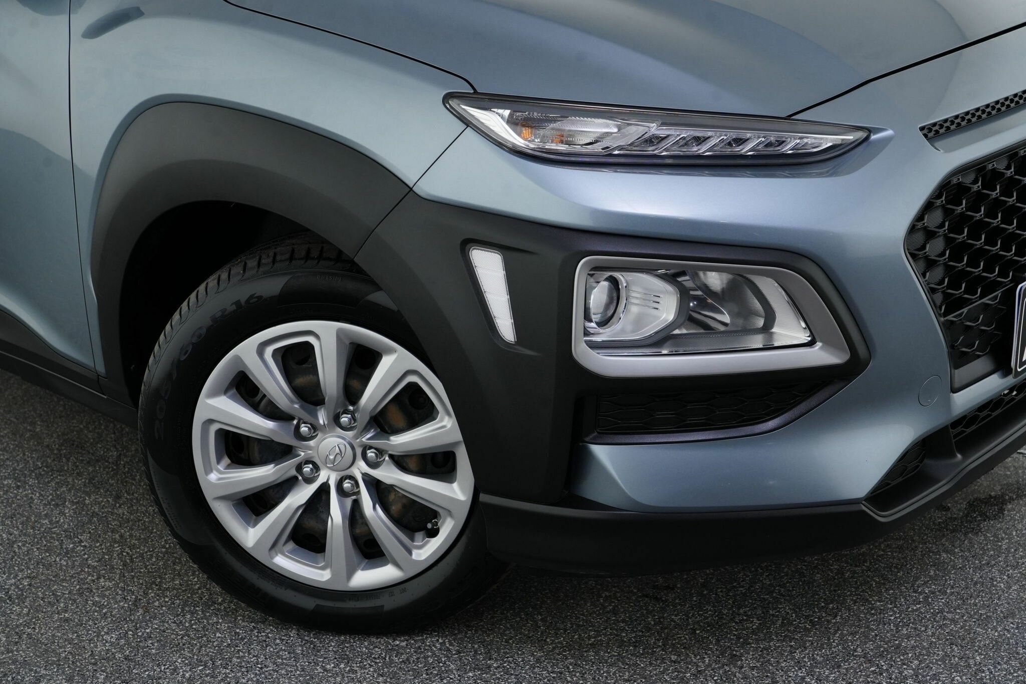Hyundai Kona image 2