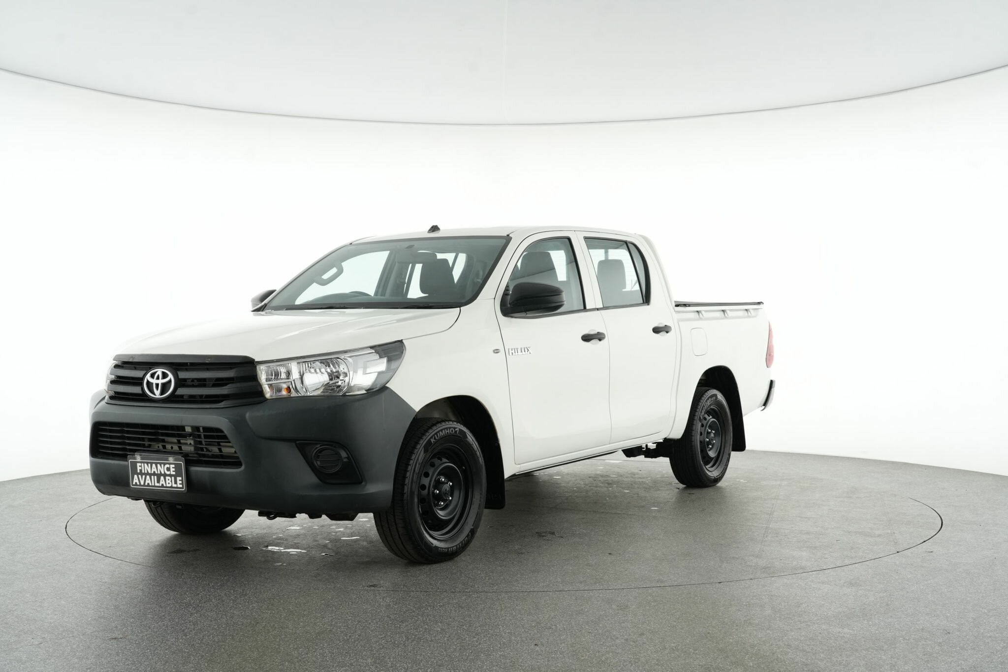 Toyota Hilux image 4