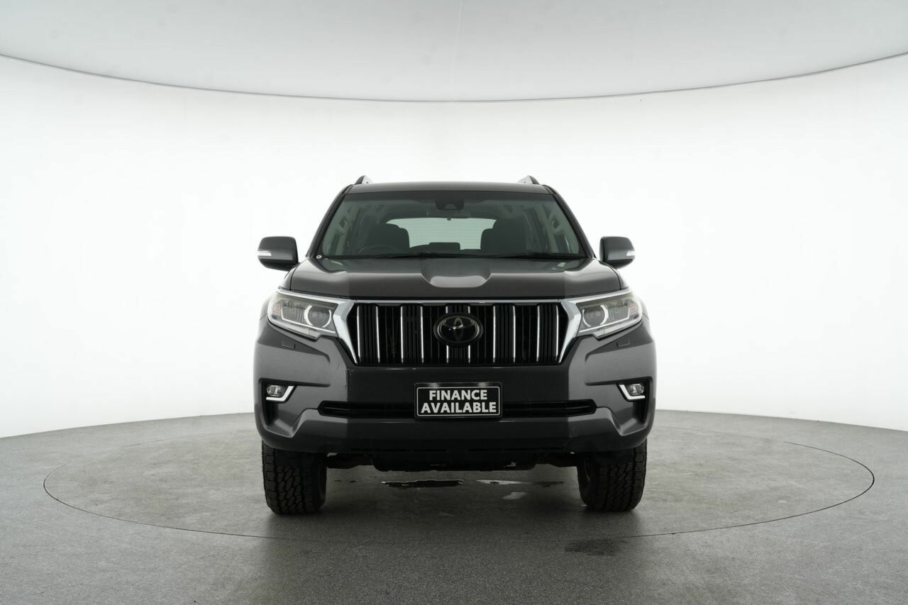 Toyota Landcruiser Prado image 3