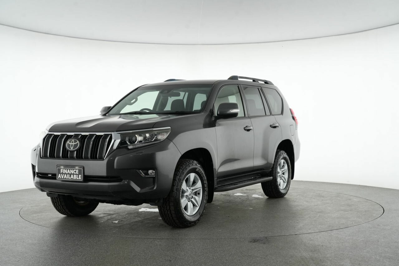 Toyota Landcruiser Prado image 4