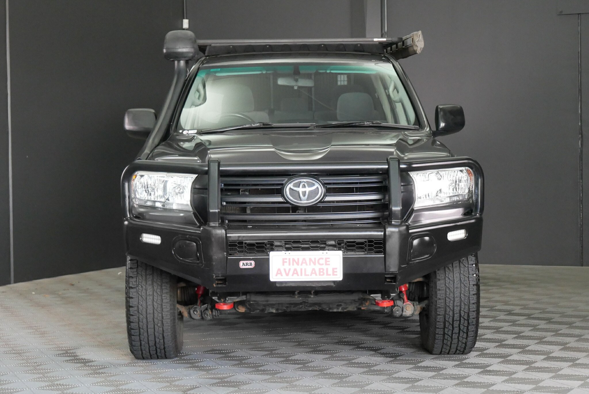 Toyota Landcruiser image 2