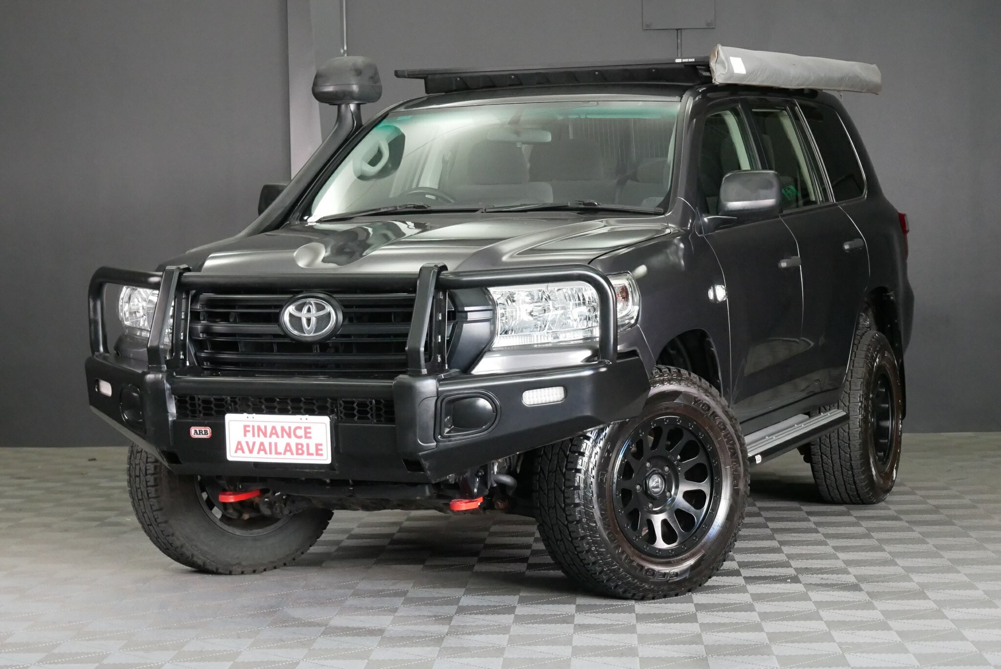 Toyota Landcruiser image 3