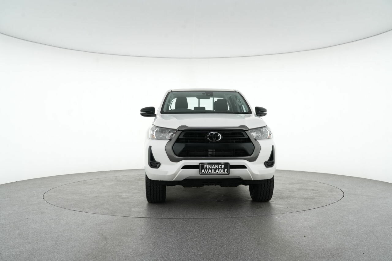 Toyota Hilux image 3