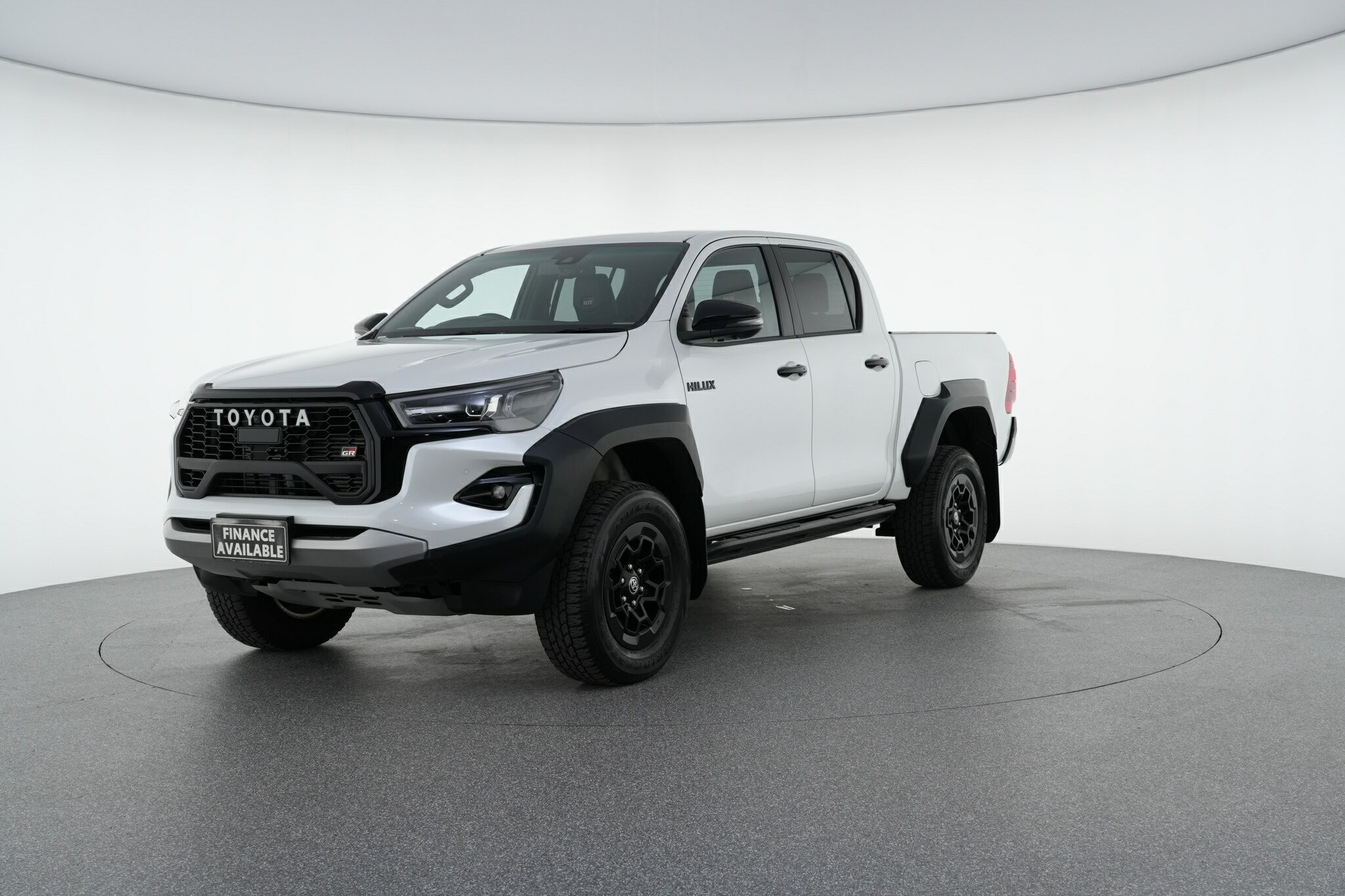 Toyota Hilux image 4