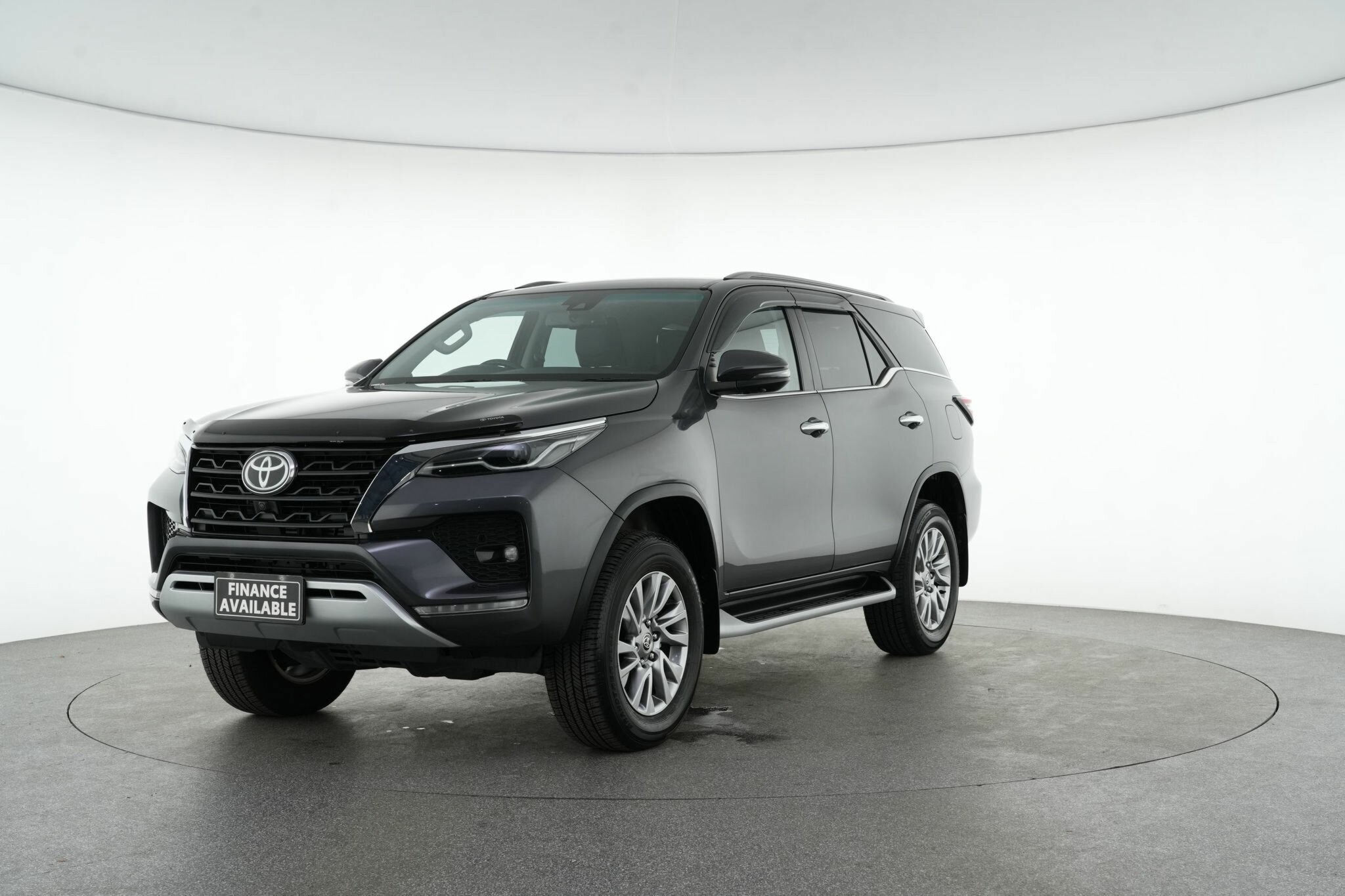 Toyota Fortuner image 4