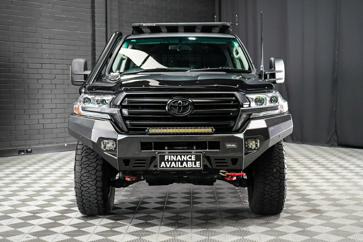 Toyota Landcruiser image 3