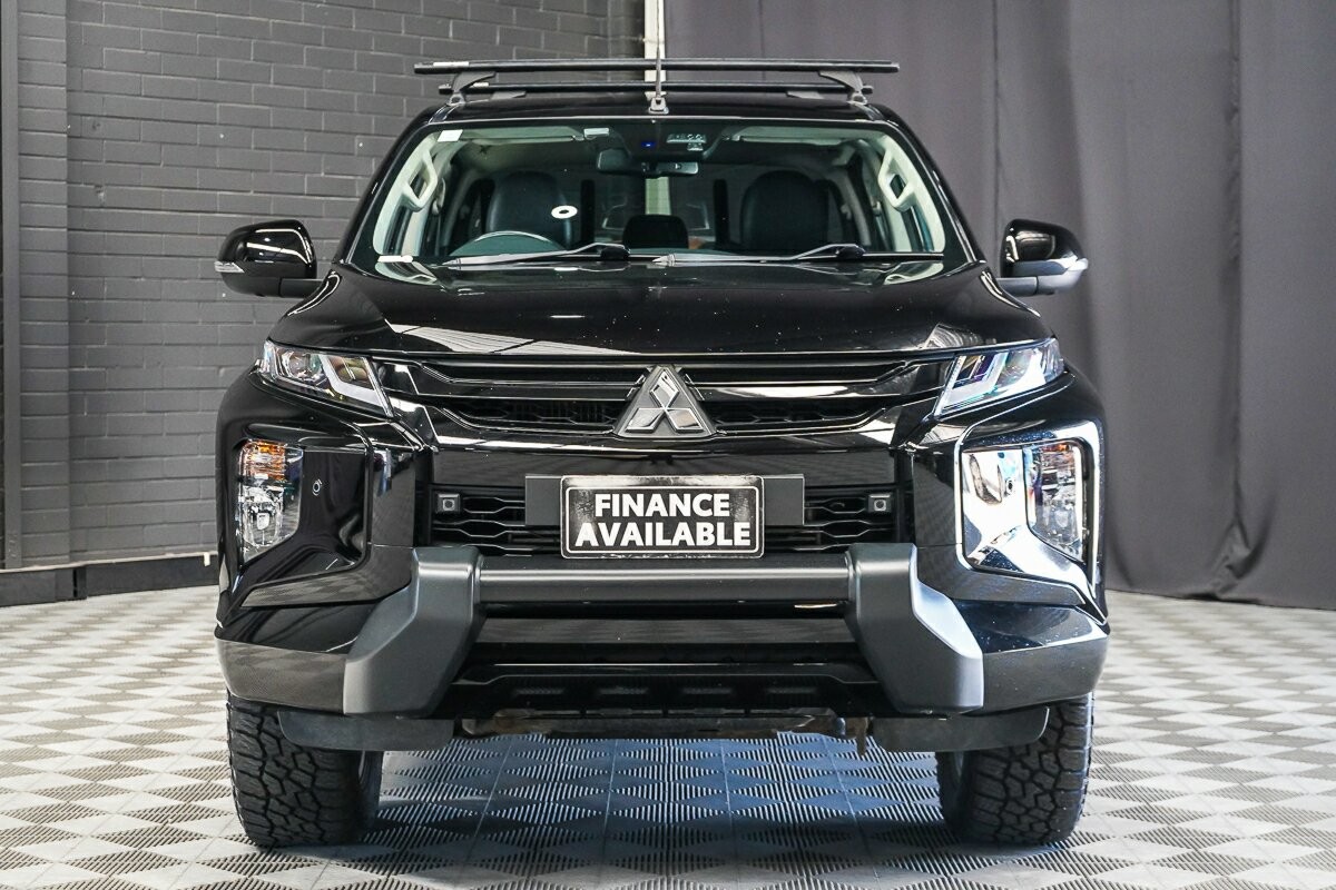 Mitsubishi Triton image 3