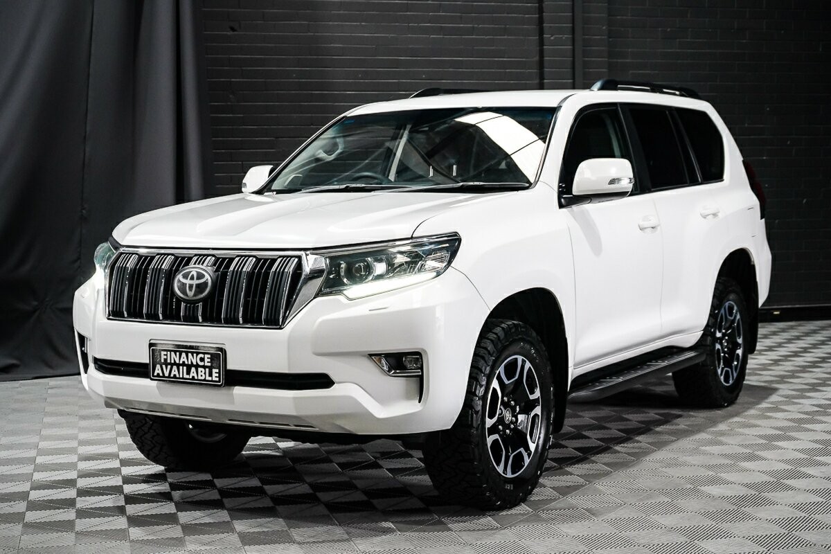 Toyota Landcruiser Prado image 4