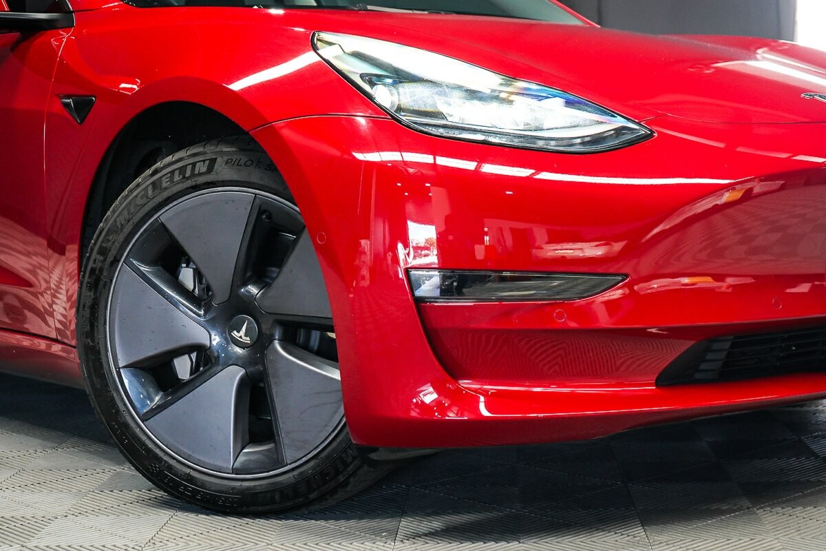 Tesla Model 3 image 2