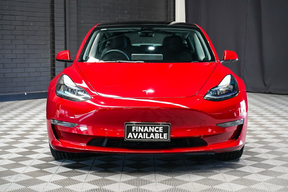 Tesla Model 3 image 3