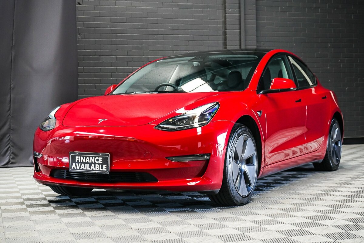 Tesla Model 3 image 4
