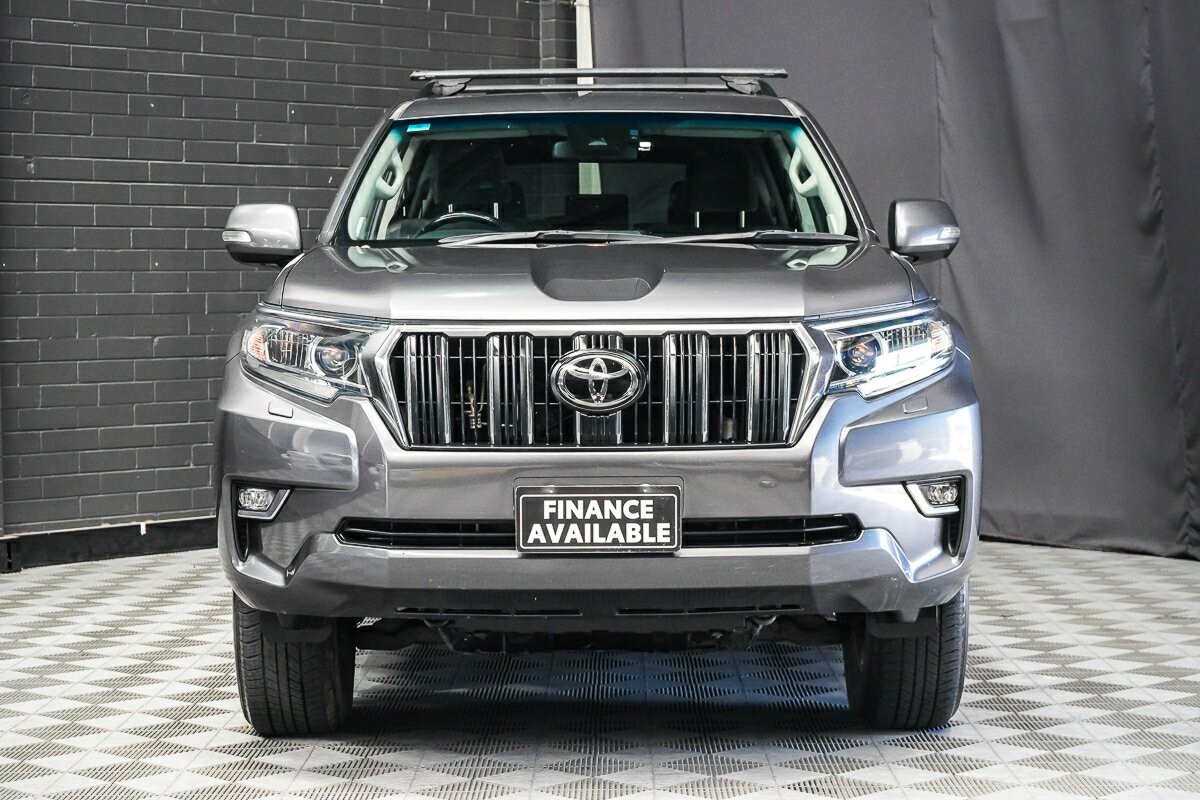 Toyota Landcruiser Prado image 3