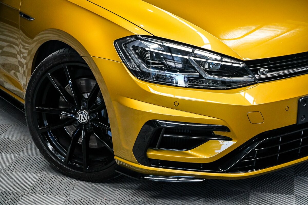 Volkswagen Golf image 2