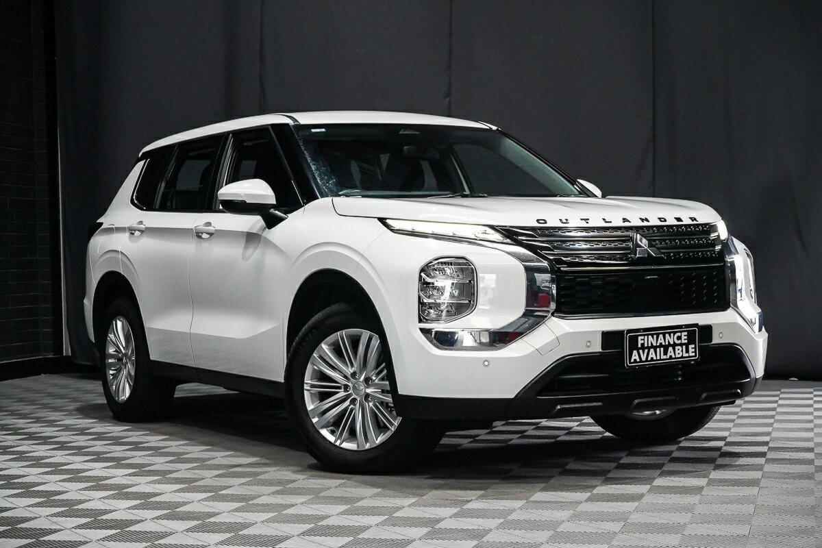 Mitsubishi Outlander image 1