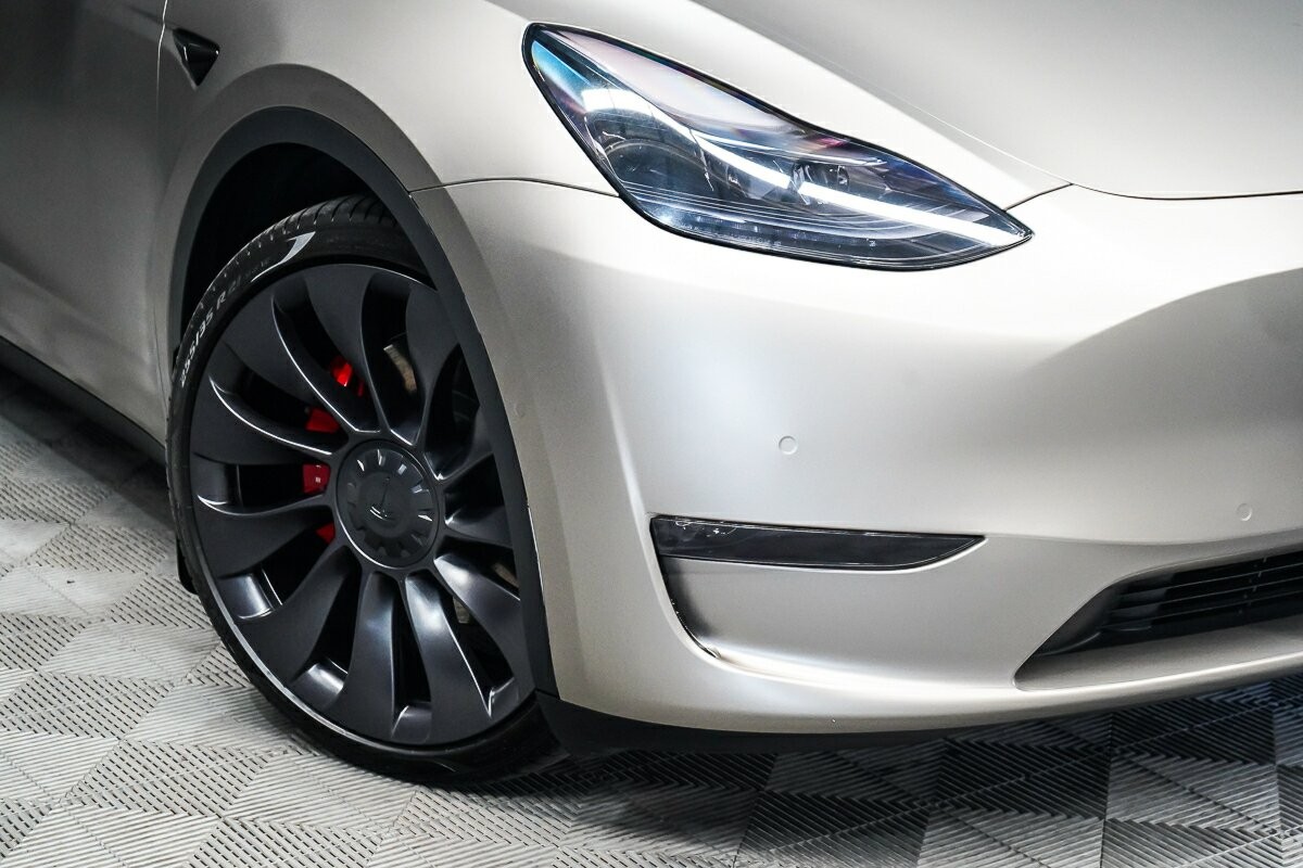 Tesla Model Y image 2