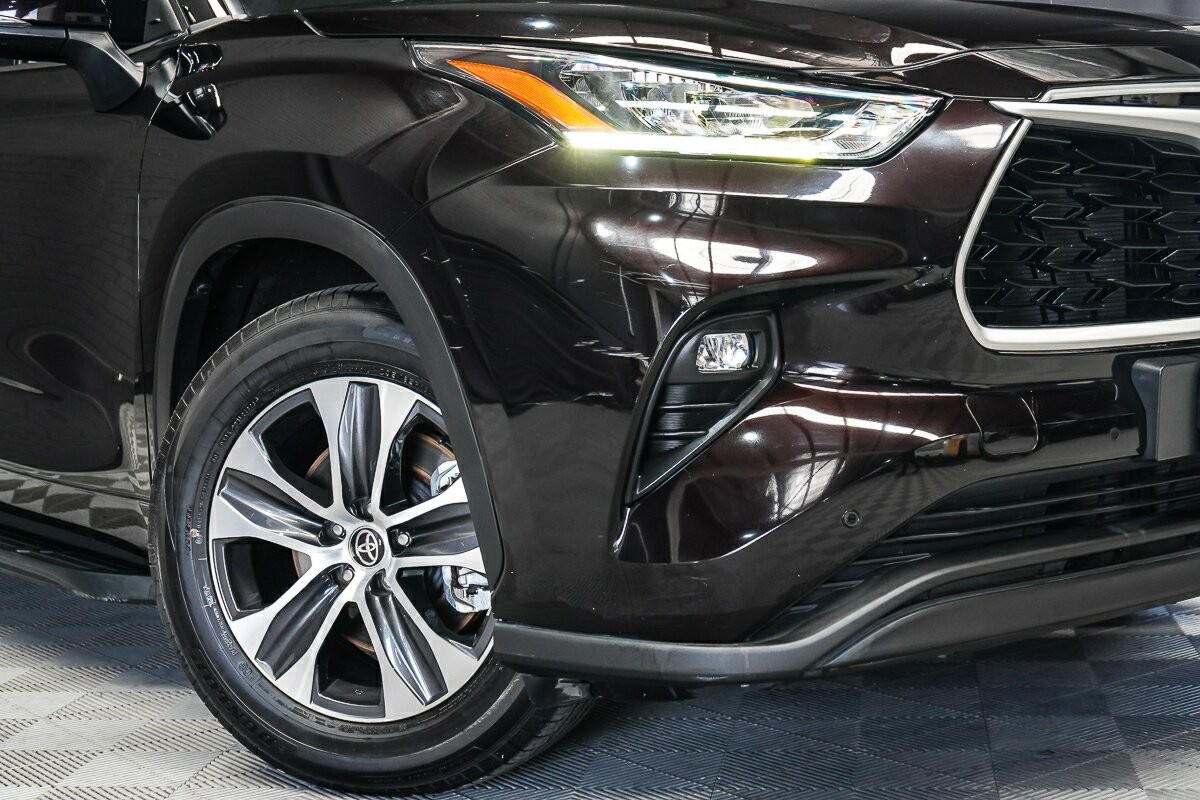 Toyota Kluger image 2