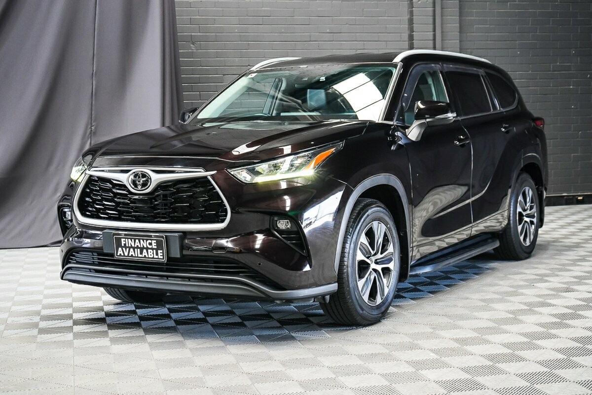 Toyota Kluger image 4