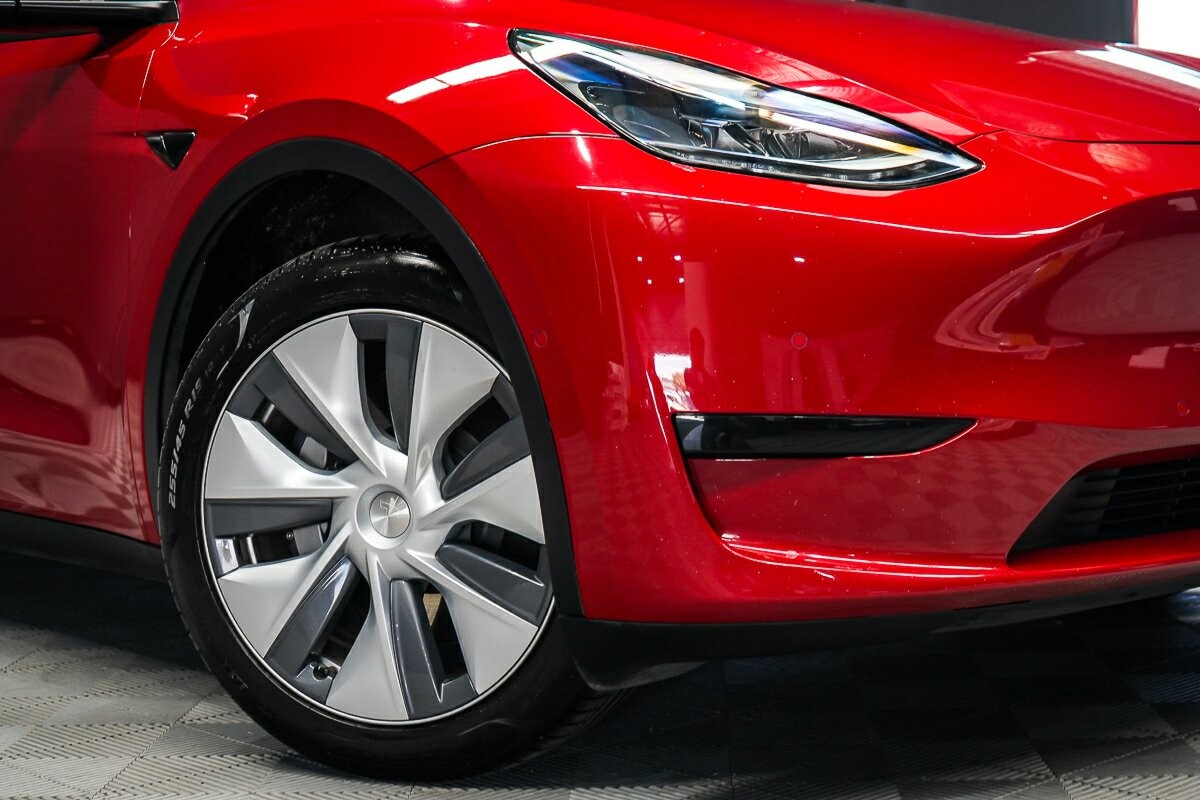 Tesla Model Y image 2
