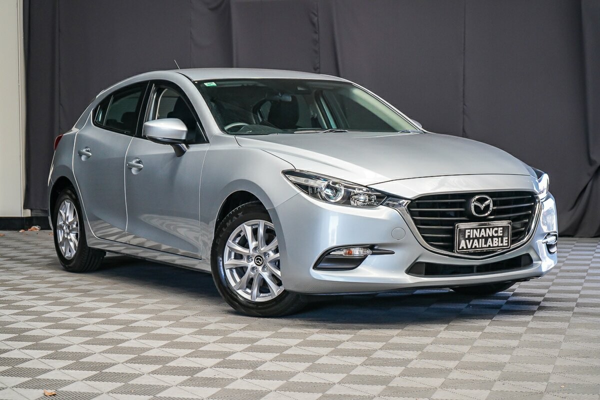Mazda 3 image 1