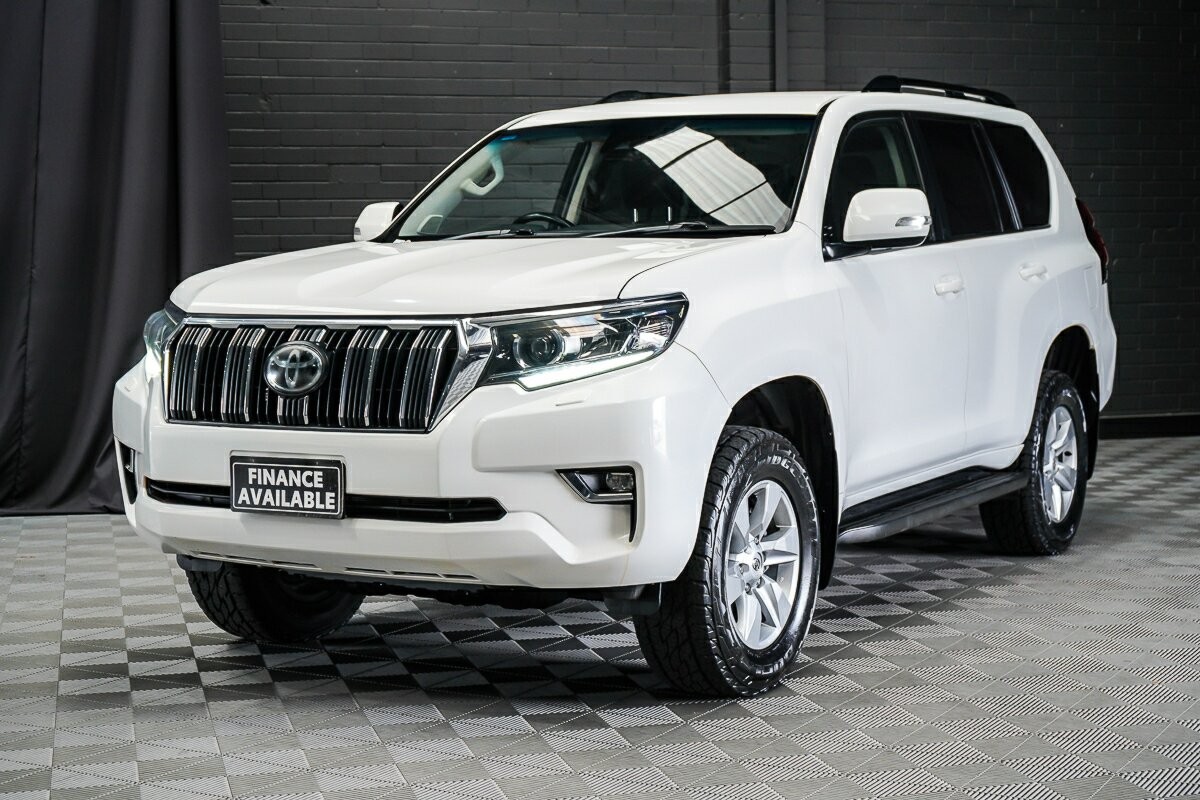 Toyota Landcruiser Prado image 4