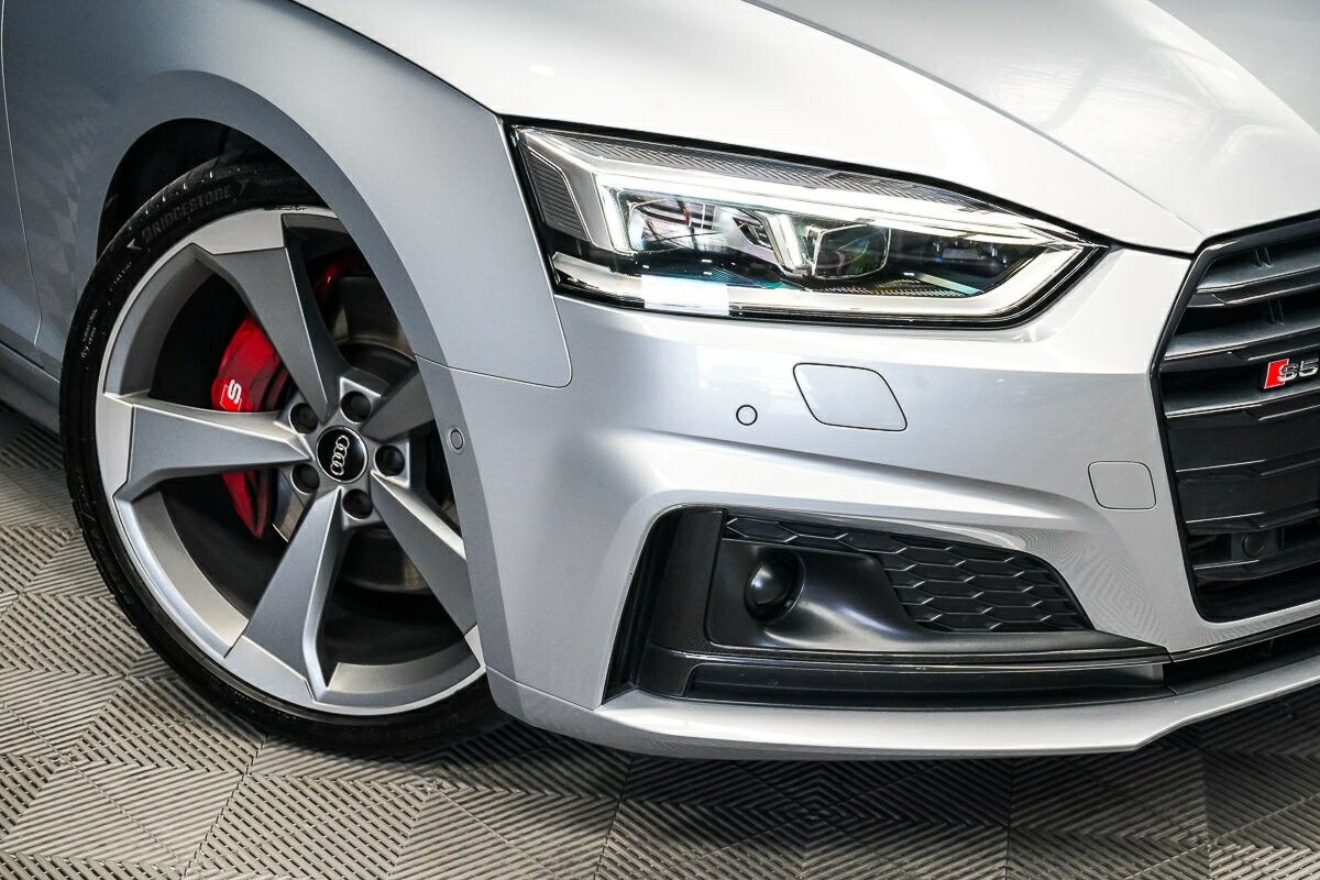 Audi S5 image 1