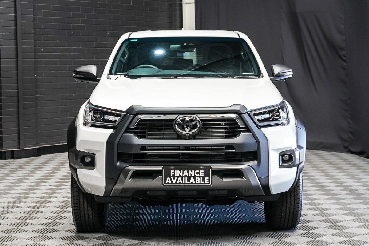 Toyota Hilux image 3