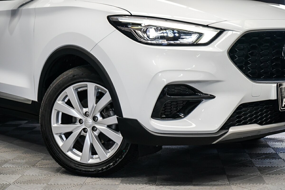 MG Zs image 2