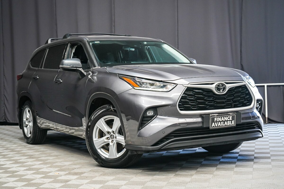 Toyota Kluger image 1