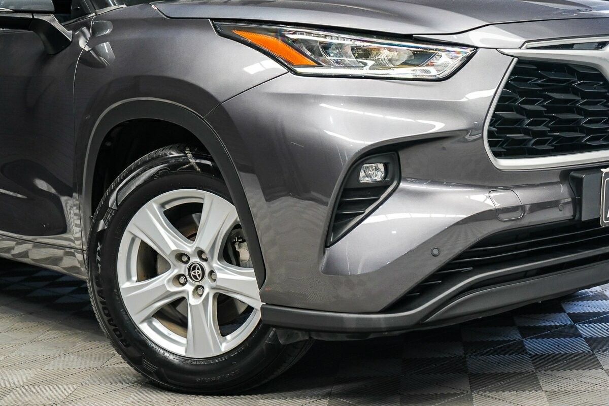 Toyota Kluger image 2
