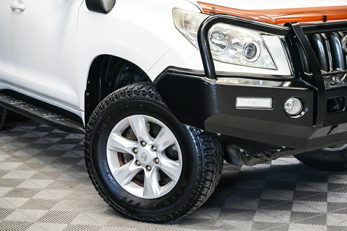 Toyota Landcruiser Prado image 2