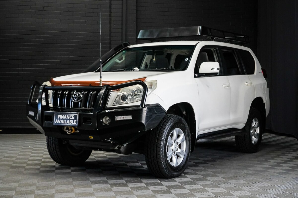 Toyota Landcruiser Prado image 4
