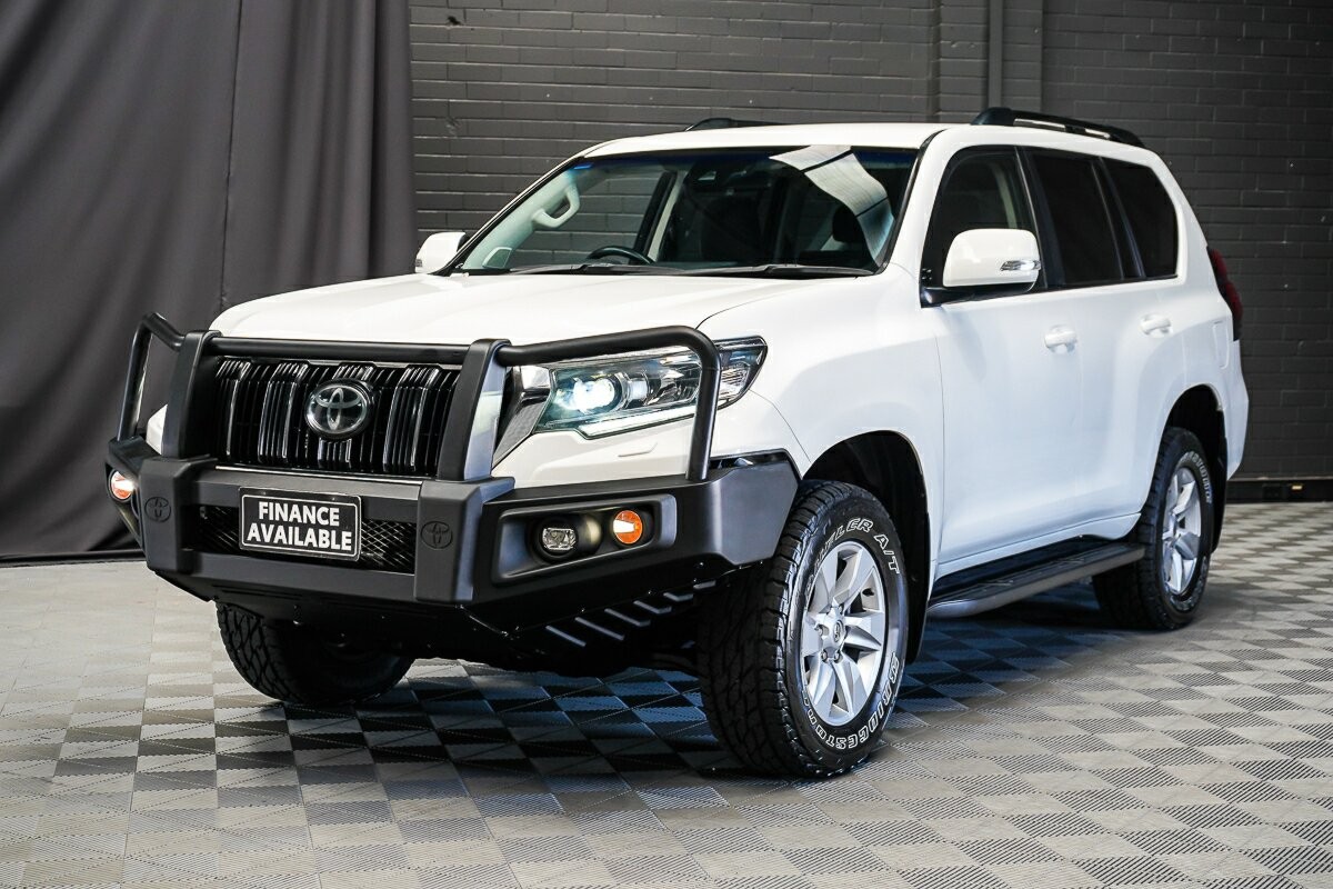 Toyota Landcruiser Prado image 4