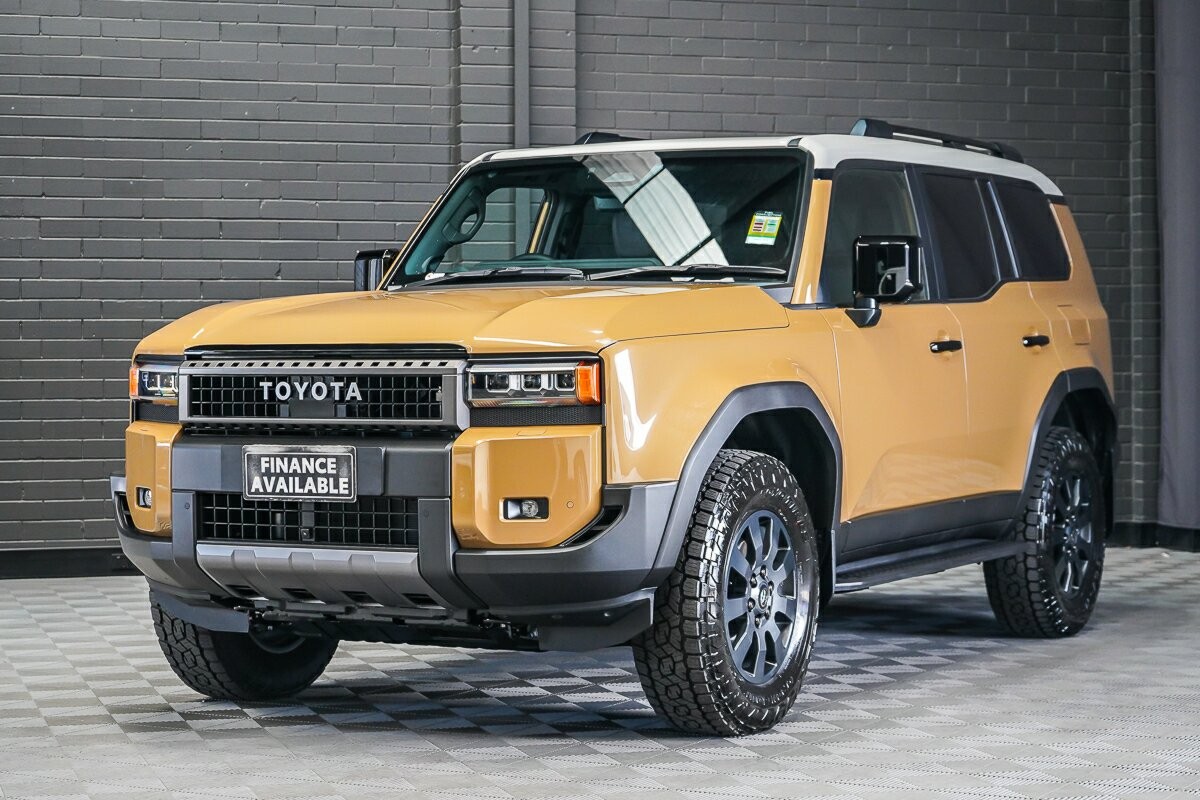 Toyota Landcruiser Prado image 4