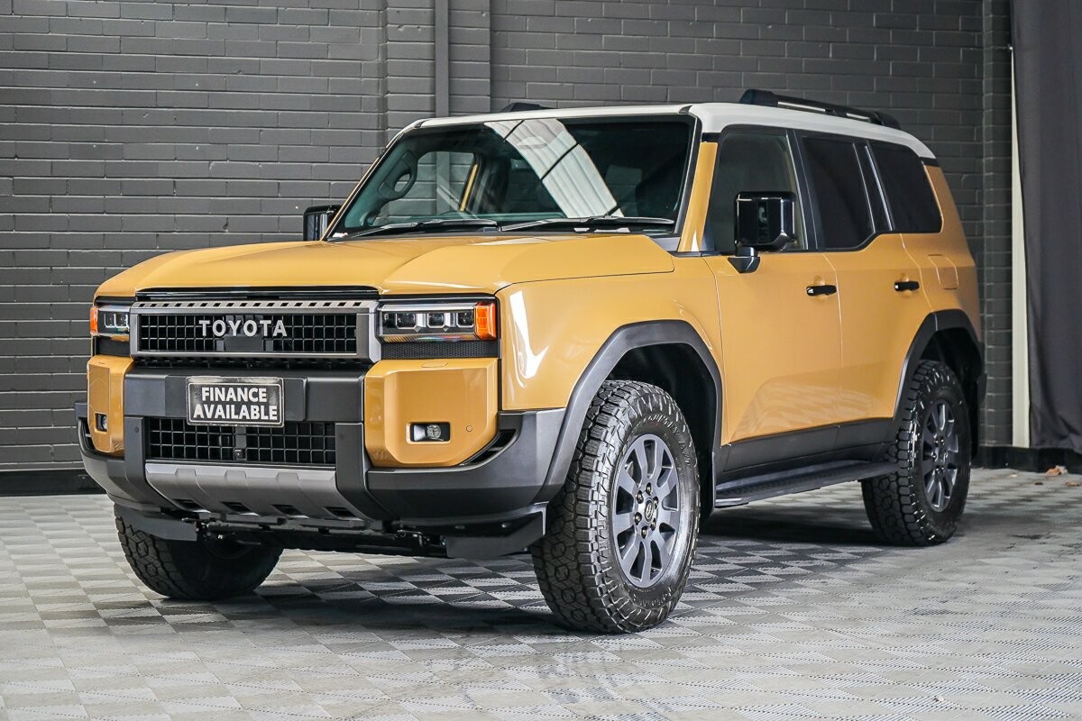 Toyota Landcruiser Prado image 4