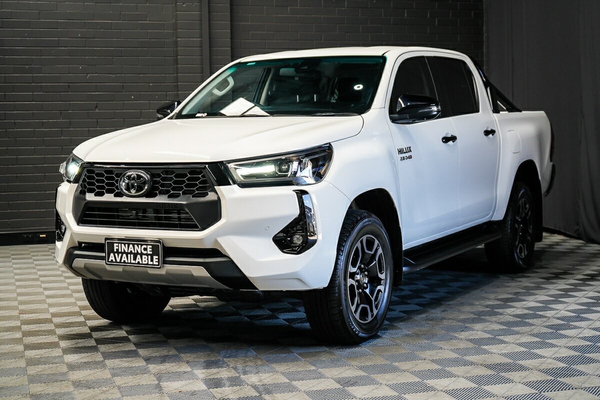 Toyota Hilux image 4