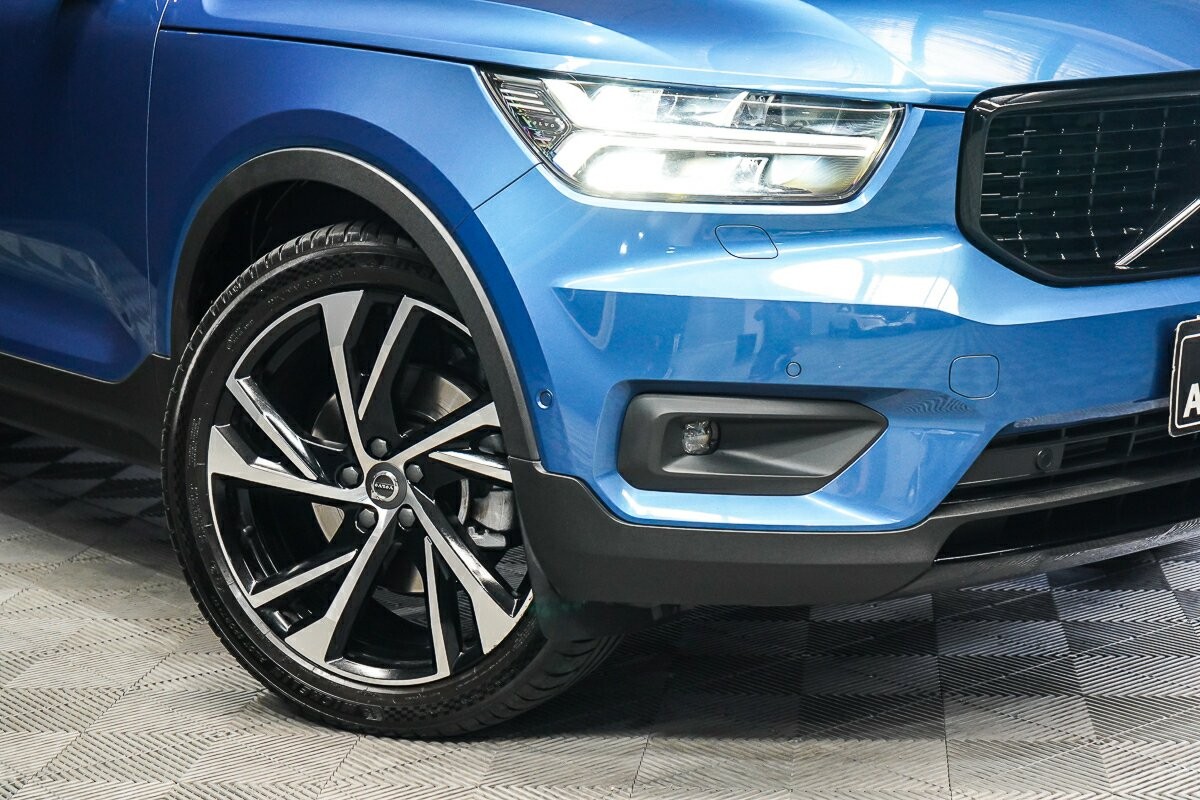 Volvo Xc40 image 2