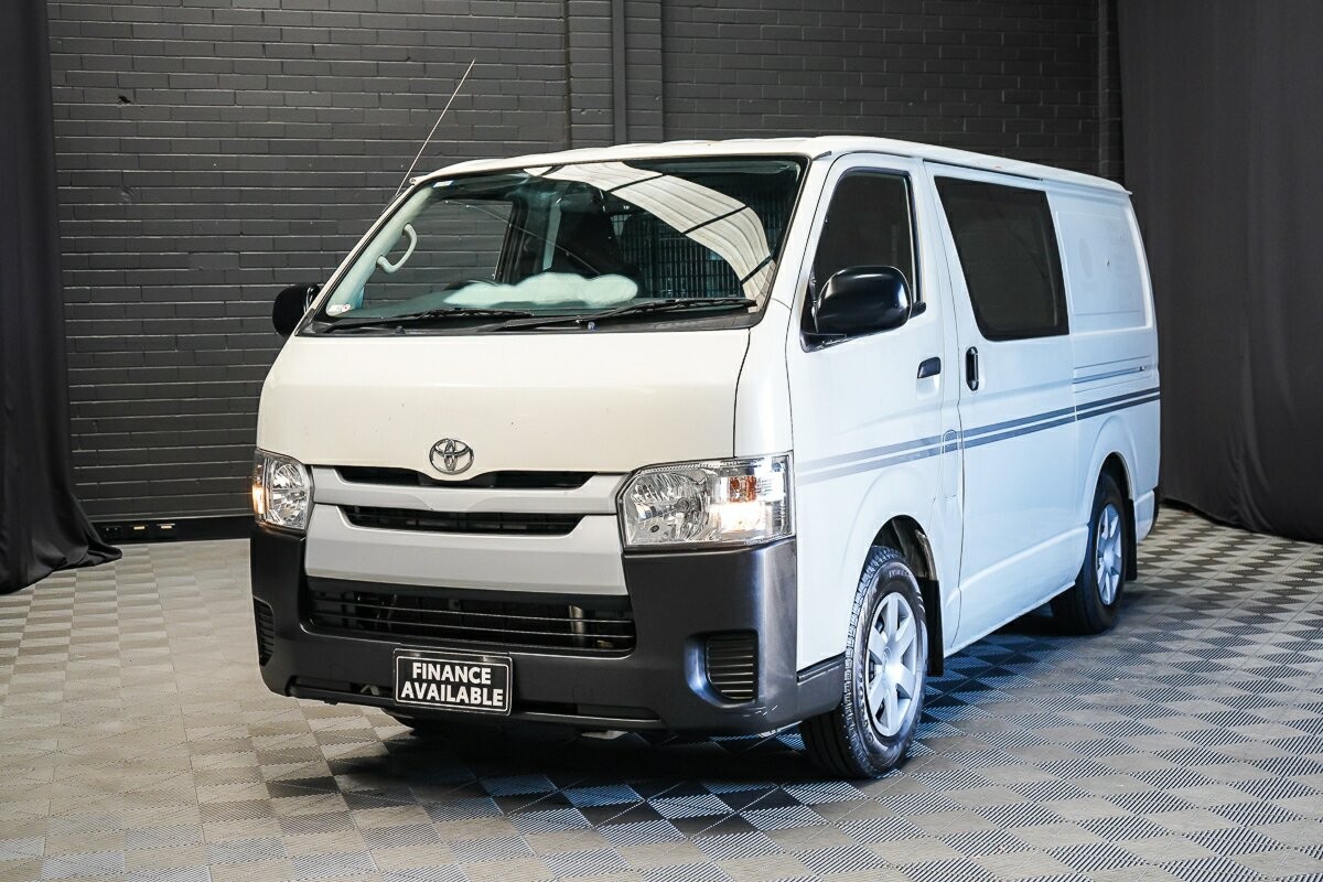 Toyota Hiace image 4