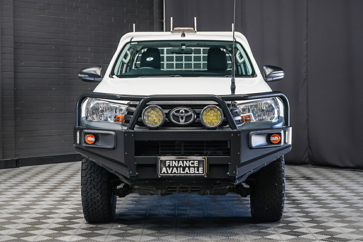Toyota Hilux image 3